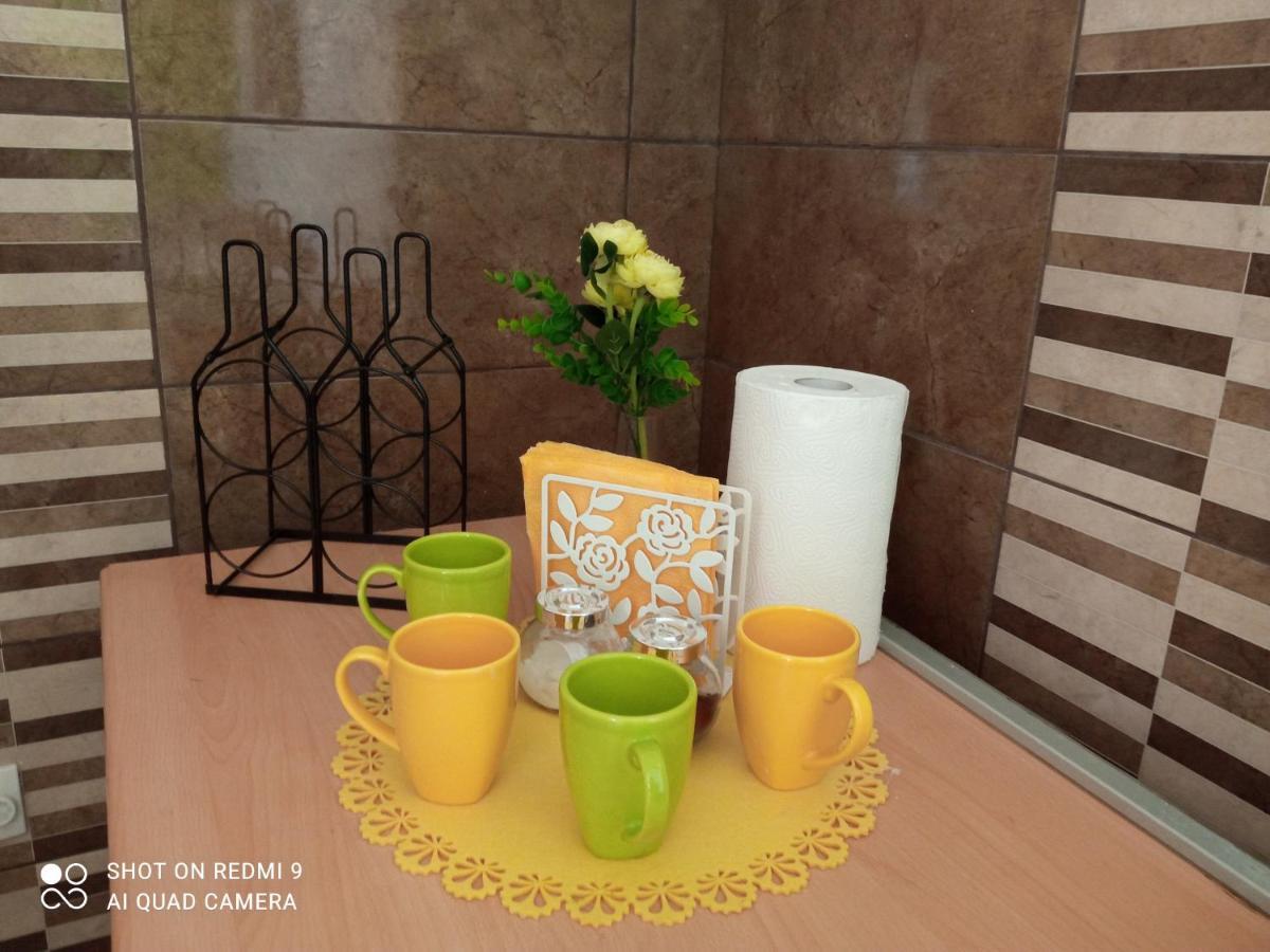 Golden Room *